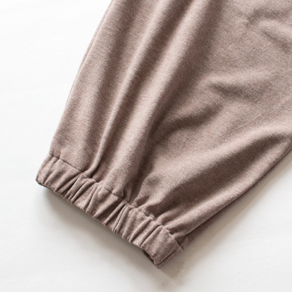 裾にもゴム入り (BEIGE)