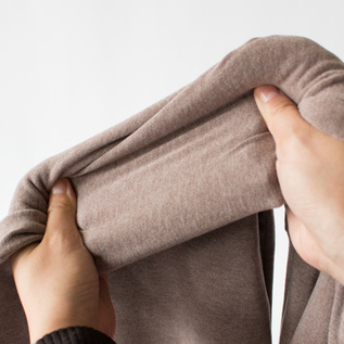 ストレッチ性に優れた生地(BEIGE) ストレッチ性に優れた生地(BEIGE)