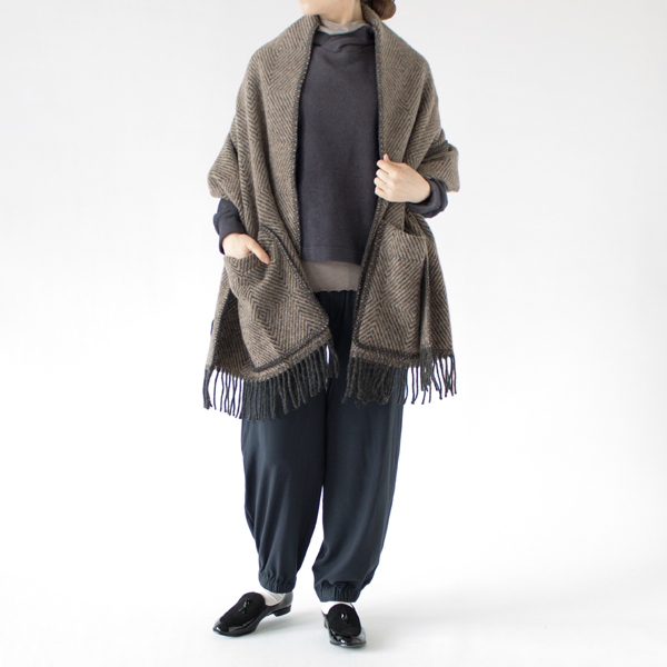 ワンマイルウェアとしても(身長162cm、NAVY)