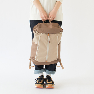 1~2泊の旅行にも(身長162cm、MULTI BROWN WITH BEIGE WEBBING) 1~2泊の旅行にも(身長162cm、MULTI BROWN WITH BEIGE WEBBING)