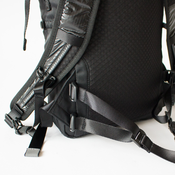 調節可能なショルダーストラップ(BLACK ) 調節可能なショルダーストラップ(BLACK )