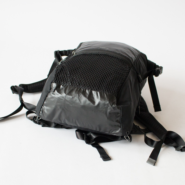 水を弾くリサイクルナイロン製(BLACK ) 水を弾くリサイクルナイロン製(BLACK )