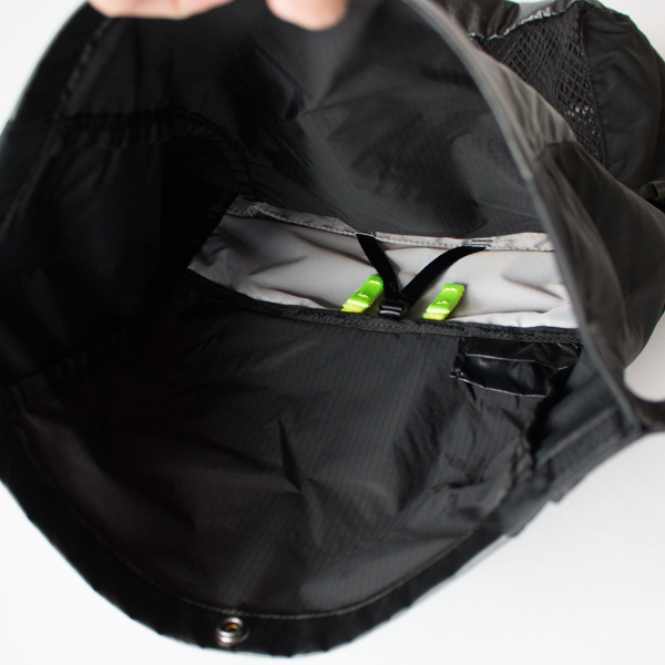 ハイドレーションパックがセットできる専用ポケット付き(BLACK ) ハイドレーションパックがセットできる専用ポケット付き(BLACK )