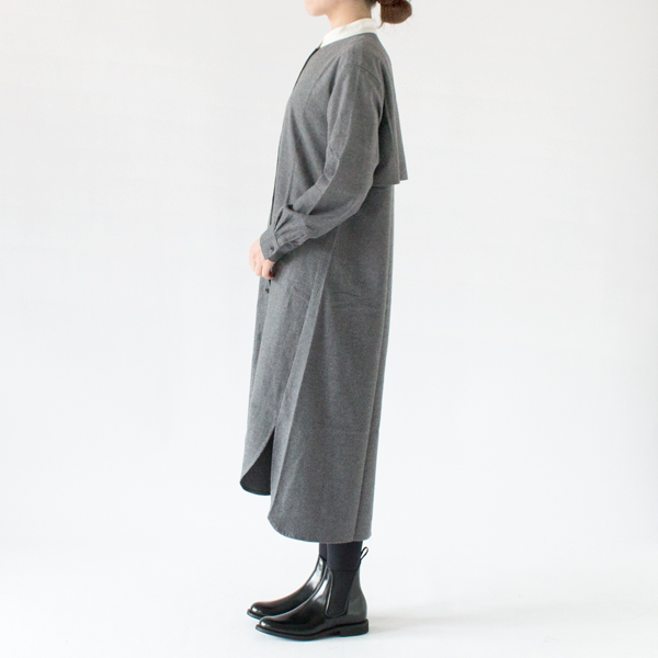 身長：162cm(GREY)