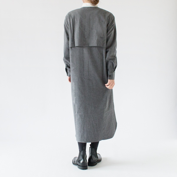 身長：162cm(GREY)