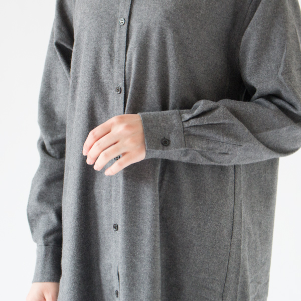 肌触りは綿とは思えないほどの滑らかさ(GREY)
