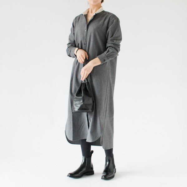 身長：162cm(GREY)