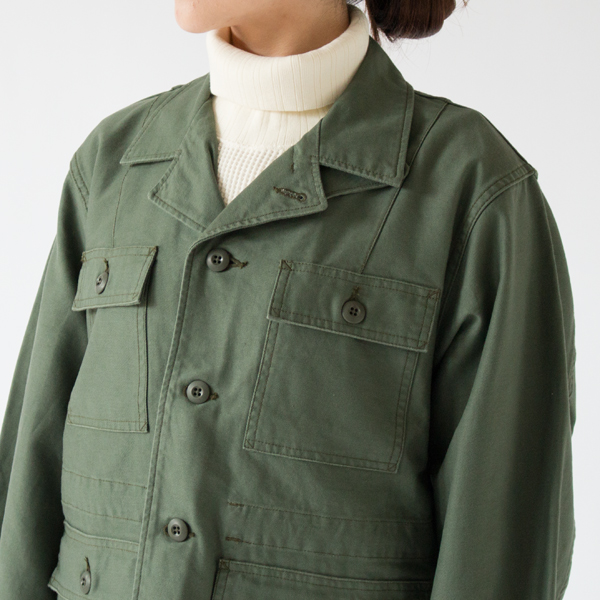 ワークやミリタリーのかっこよさを残しながら現代的な変化を加えています(OFFICER)