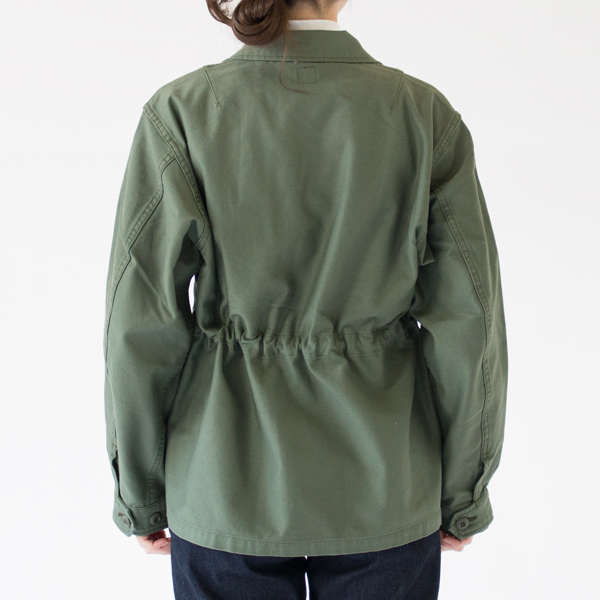 身長：162cm(OFFICER)