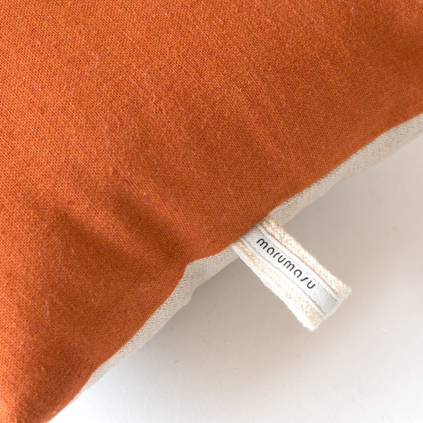 ブランドロゴの入ったタグ付き(carrot lape)