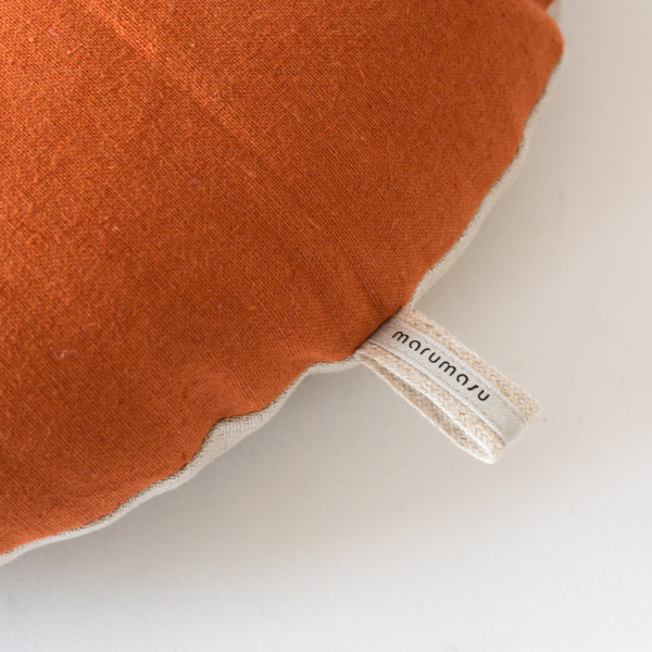 ブランドロゴの入ったタグ付き(carrot lape)