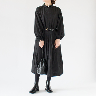 同系色のスタイリングも美しく映えるベルト(Black) 同系色のスタイリングも美しく映えるベルト(Black)