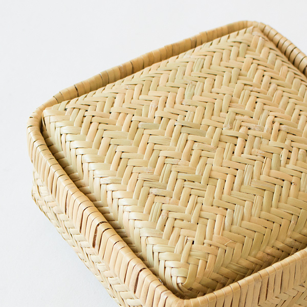 職人の手で一点一点丁寧に作られています 職人の手で一点一点丁寧に作られています