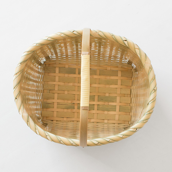 たっぷりと収納でき、出し入れしやすい形状 たっぷりと収納でき、出し入れしやすい形状