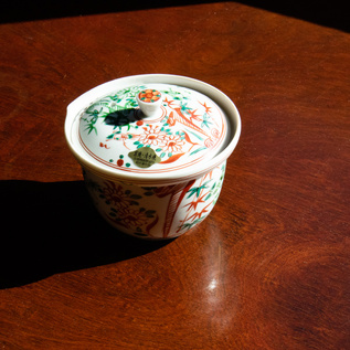 宝瓶 彩赤青絵花鳥／西川貞三郎商店（にしかわていざぶろうしょうてん