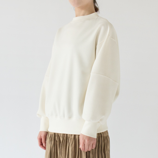 ECRU・身長162cm