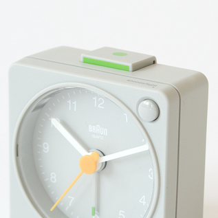 BRAUN アラームクロック／BRAUN(ブラウン)｜愛着を持ってずっと