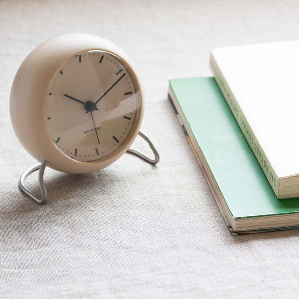 ARNE JACOBSEN Table Clock City Hall(BEIGE)