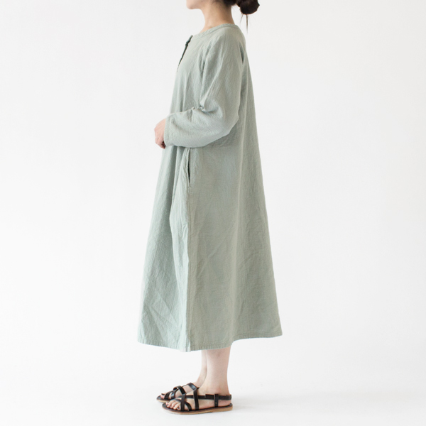 身長：162cm(錆青磁)