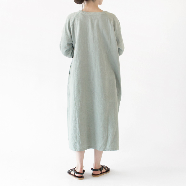 身長：162cm(錆青磁)