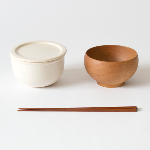 おひつでもあり、お茶碗としても使えます