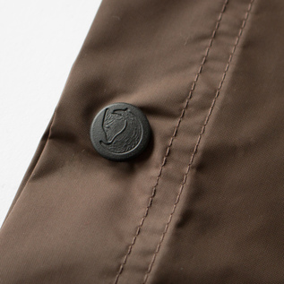 FJALL　RAVEN  ポンチョ　茶色　ブラウン　キツネ　アウター ポンチョ／FJALLRAVEN(フェールラーベン)｜愛着を持ってずっと