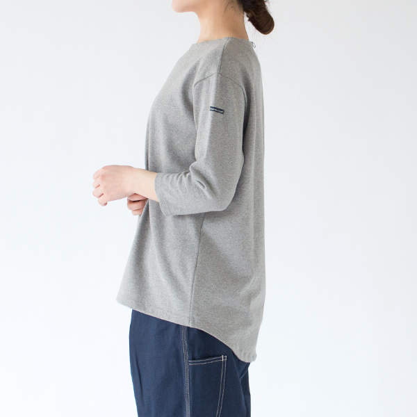 身長：162cm(GRIS CHINE)