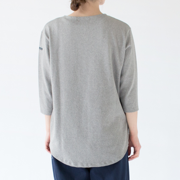 身長：162cm(GRIS CHINE)