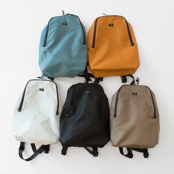洗える・たためる・軽いが揃ったバックパック EASY DAYPACK