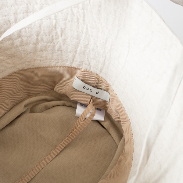 サイズ調整用の紐アジャスター付き(LIGHT GREY) サイズ調整用の紐アジャスター付き(LIGHT GREY)