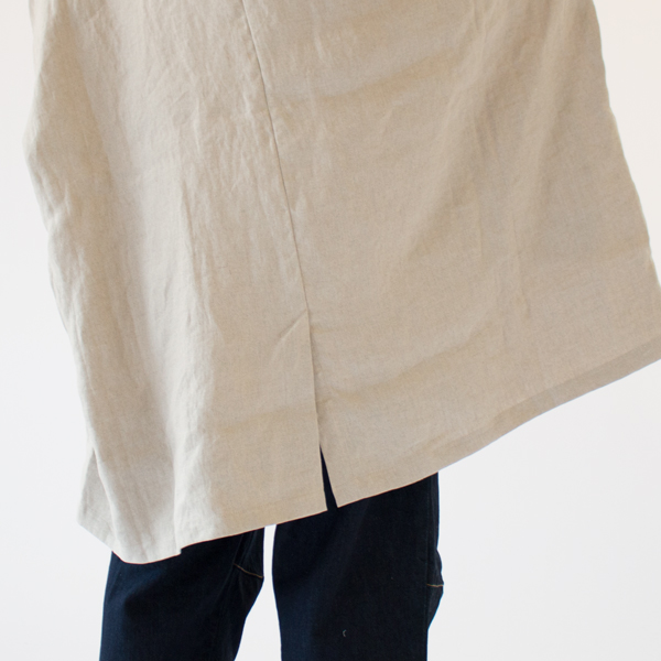 背中にはアクセントにベントが入っています(NAT、162cm)