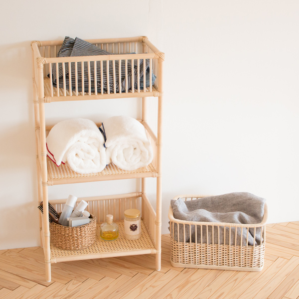 洗面脱衣所でのタオルや衣類、洗剤や小物などの収納場所に(ワイド)