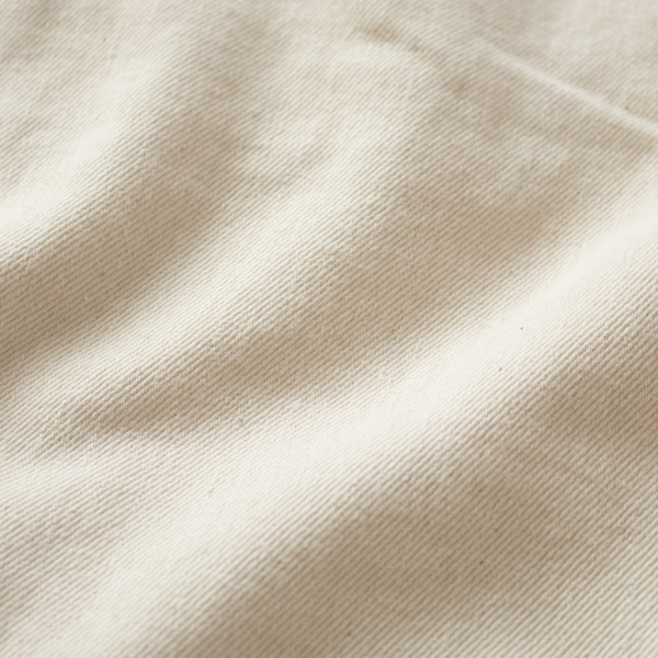 10ozムラ糸デニムを使用しています(KN) 10ozムラ糸デニムを使用しています(KN)