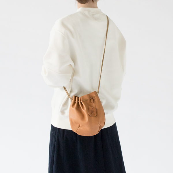 身長：162cm(CAMEL)