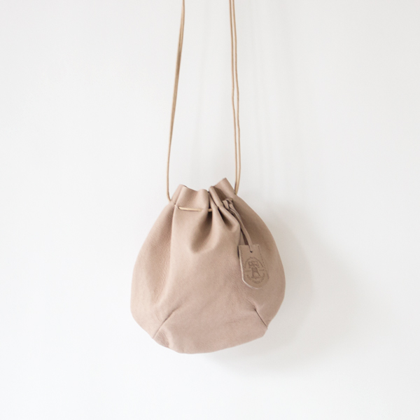 HALLIE バルーンショルダーバッグ(PINK BEIGE)