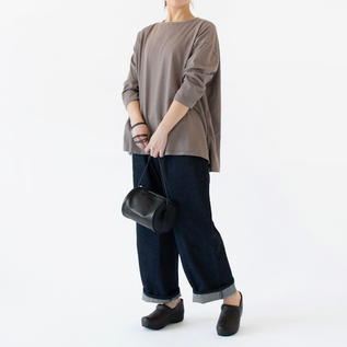 リラックス感のある着心地(TAUPE・身長162cm) リラックス感のある着心地(TAUPE・身長162cm)