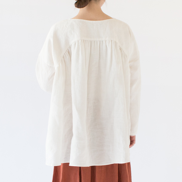 クルーネック バックギャザーシャツ(身長162cm、WHITE)
