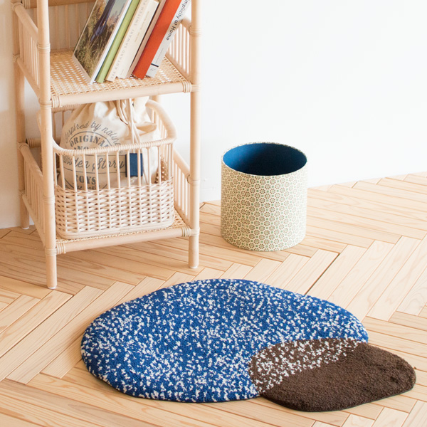 置き場や置き方を変えるだけで雰囲気が変わります(BLUE) 置き場や置き方を変えるだけで雰囲気が変わります(BLUE)