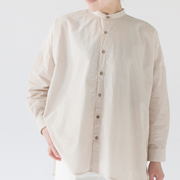 別注BEIGEは、シャカシャカとした清涼感のある手触り(別注BEIGE)