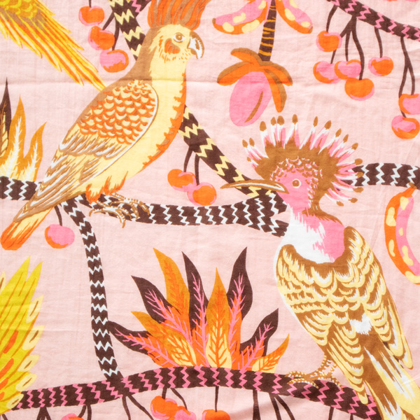 明るい色柄でアクセントになります(NUDE)