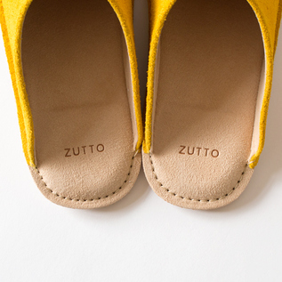 ZUTTOのロゴ入りです