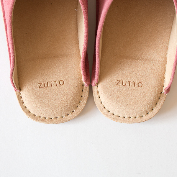 ZUTTOのロゴ入りです