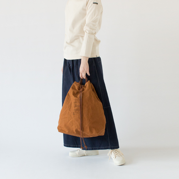 身長：162cm(KHAKI)
