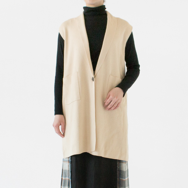 身長：162cm(OFFWHITE)