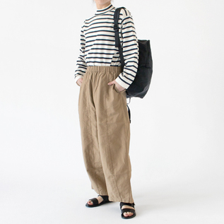 タイムレスなデザインで、それぞれの個性を引き立ててくれるようなパンツ(身長162cm・BEG) タイムレスなデザインで、それぞれの個性を引き立ててくれるようなパンツ(身長162cm・BEG)