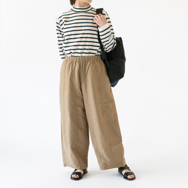 体型を拾わずゆとりを持って着られます(身長162cm・BEG)