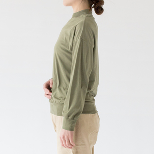 KHAKI・身長162cm KHAKI・身長162cm