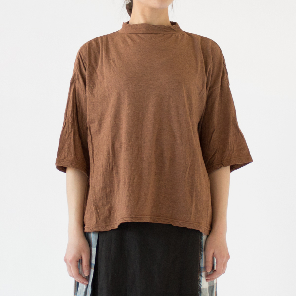 身長：162cm(TEA BROWN)