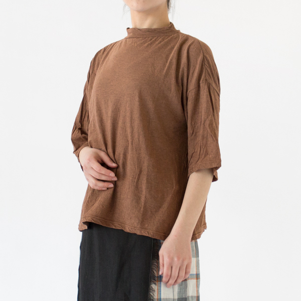 身長：162cm(TEA BROWN)