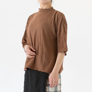 身長：162cm(TEA BROWN)